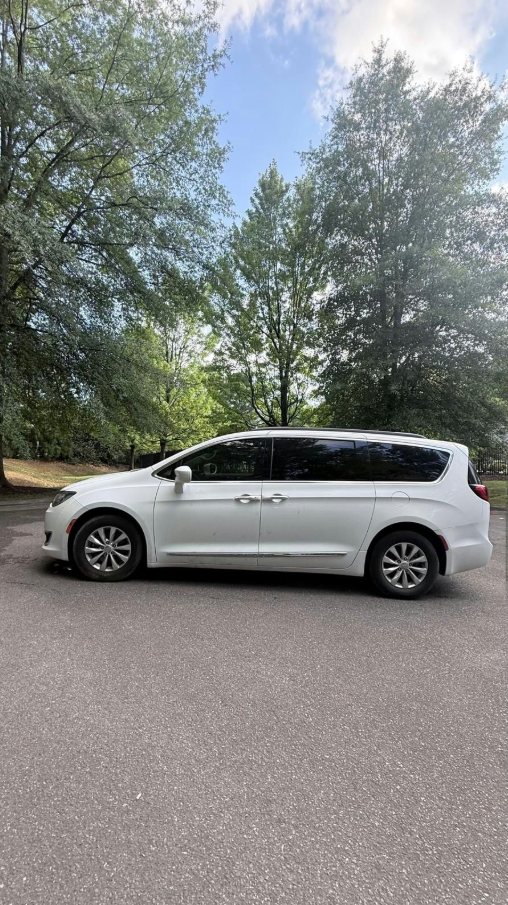 2017 Chrysler Pacifica 3